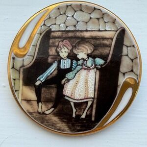 Vintage P Buckley Moss Friendship Porcelain Brooch Anna Perenna‎ 1993 Pendant